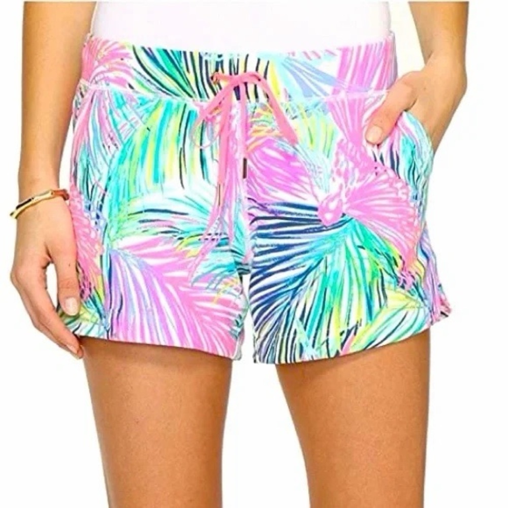 Lilly Pulitzer Vina Shorts in Green & Pink Palm Print, sz M